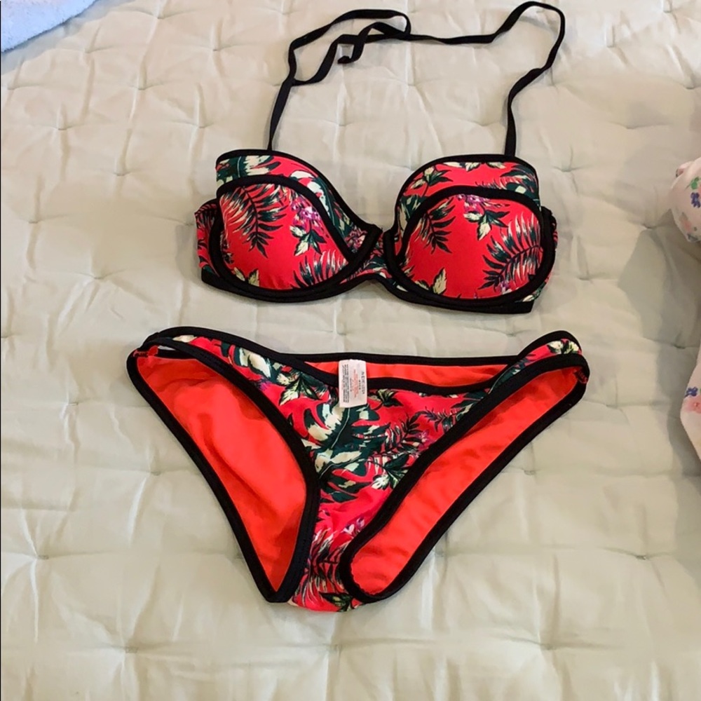 Floral bikini set
